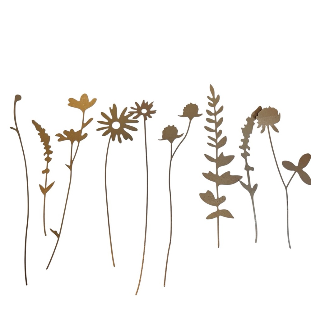 Elegant Metal Floral Decor